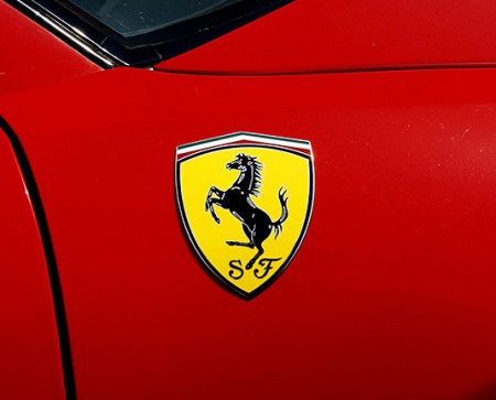 Logo ngựa chồm Ferrari