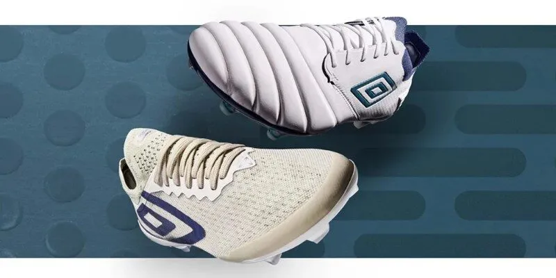 Cách Chọn Giày Đá Bóng Phù Hợp Với Từng Mặt Sân