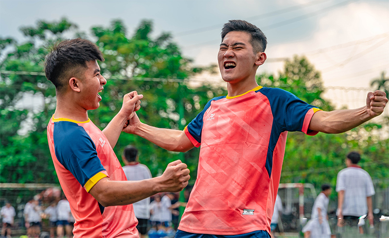 Những lợi ích của bóng đá khiến bạn muốn ra sân ngay lập tức